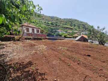 Moradia T3 para Venda em Arco da Calheta