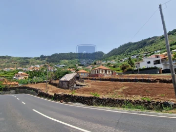 Moradia T3 para Venda em Arco da Calheta