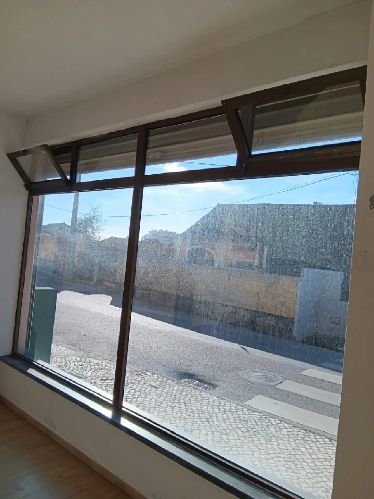 Loja para Arrendamento em Vieira de Leiria Foto 6