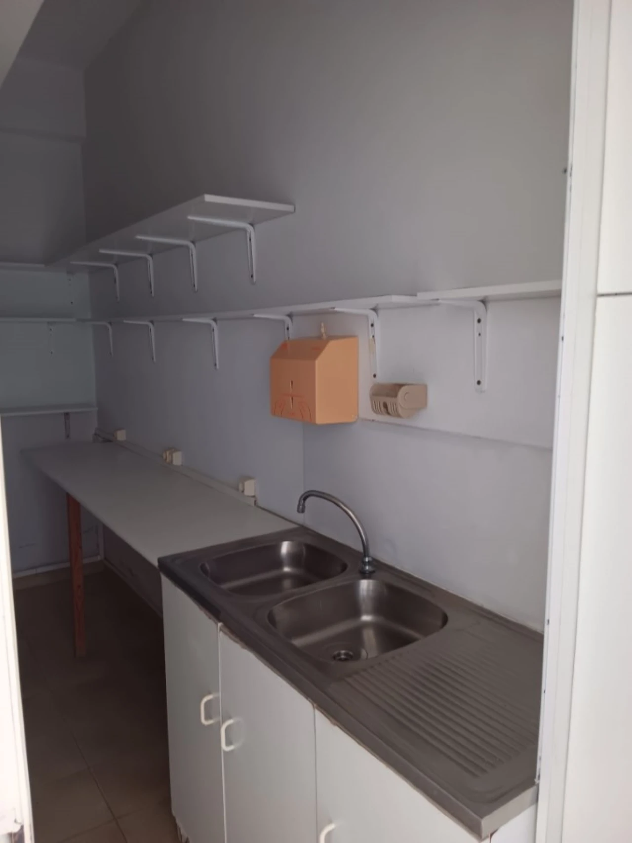 Loja para Arrendamento em Vieira de Leiria Foto 8