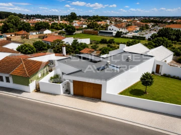 Moradia T3 para Venda em Santa Joana