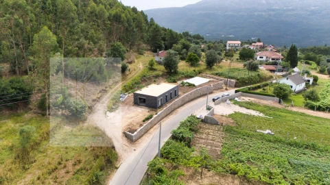 Moradia T3 para Venda em Cabração e Moreira do Lima