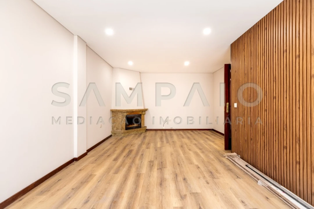 Apartamento T3 para Venda em Valongo Foto 2
