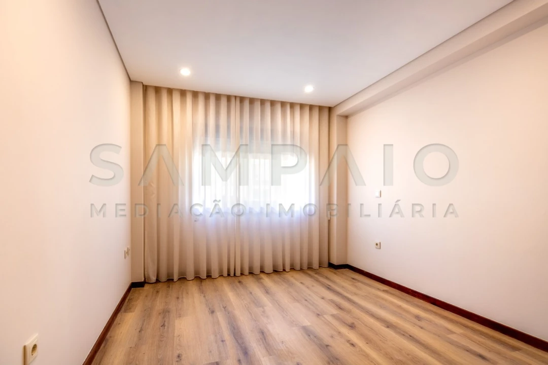 Apartamento T3 para Venda em Valongo Foto 27