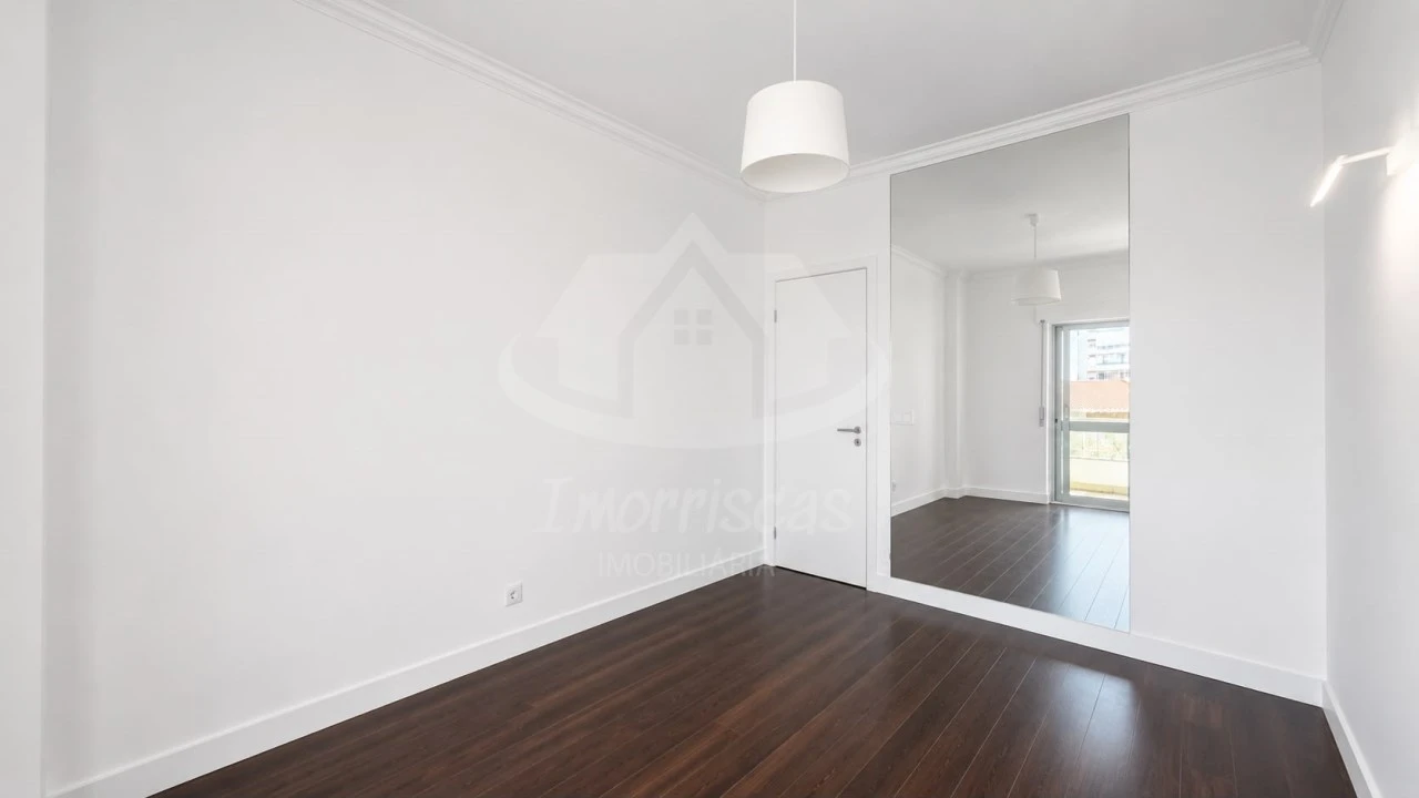 Apartamento T3 para Venda em Santa Iria de Azoia, São João da Talha e Bobadela Foto 2