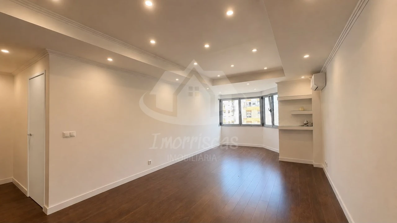 Apartamento T3 para Venda em Santa Iria de Azoia, São João da Talha e Bobadela Foto 5