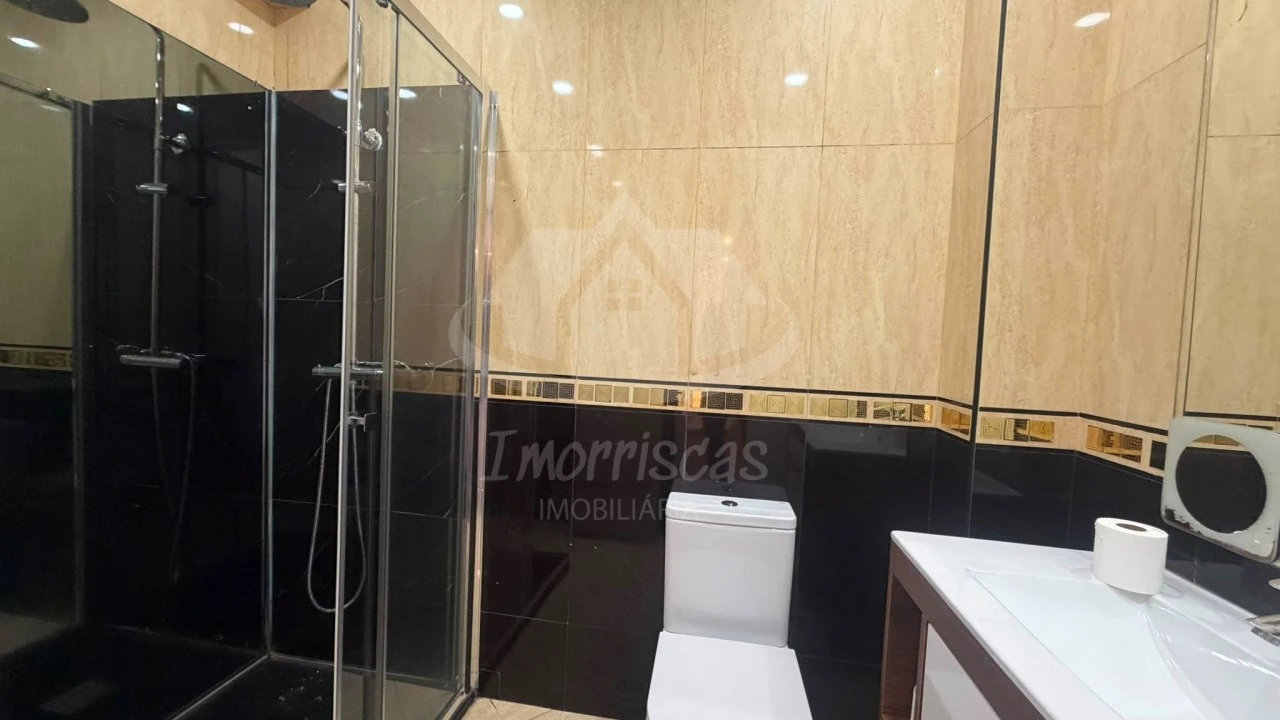 Apartamento T3 para Venda em Santa Iria de Azoia, São João da Talha e Bobadela Foto 9