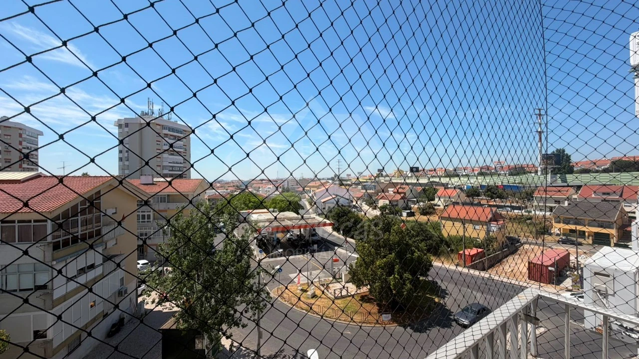Apartamento T3 para Venda em Santa Iria de Azoia, São João da Talha e Bobadela Foto 13