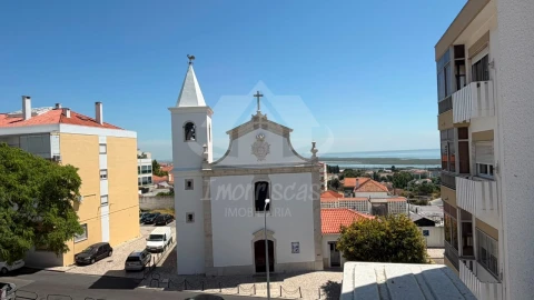 Apartamento T3 para Venda em Santa Iria de Azoia, São João da Talha e Bobadela