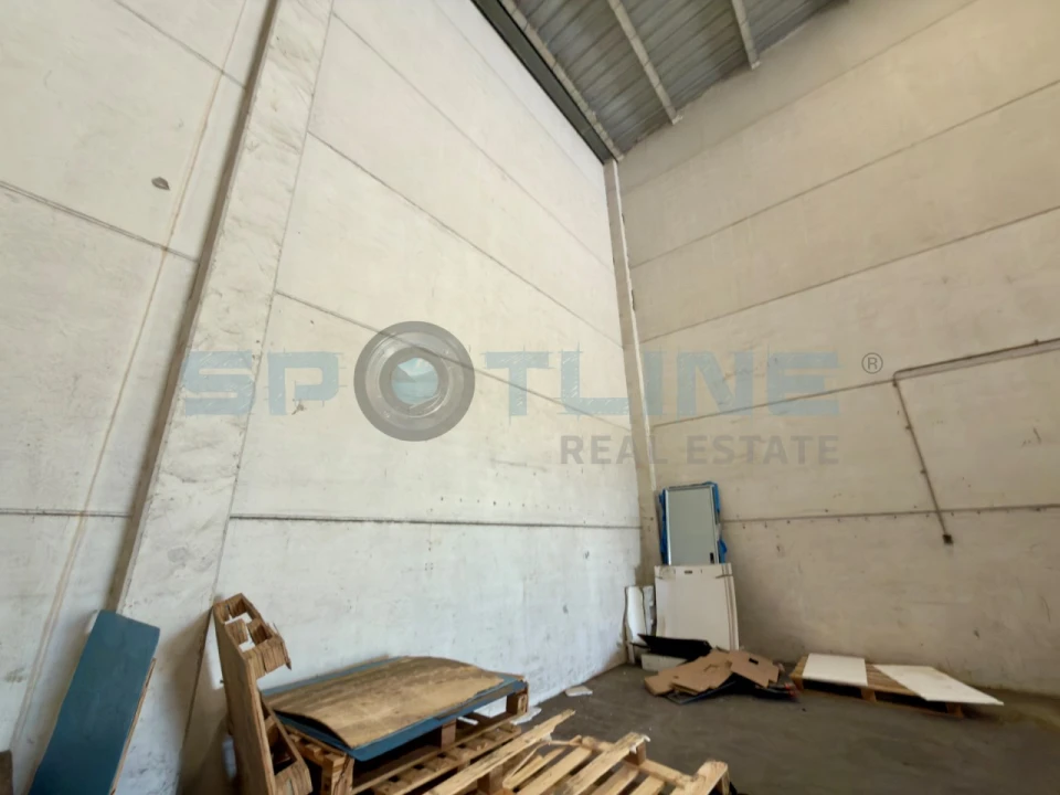 Armazém para Arrendamento em Vialonga Foto 6