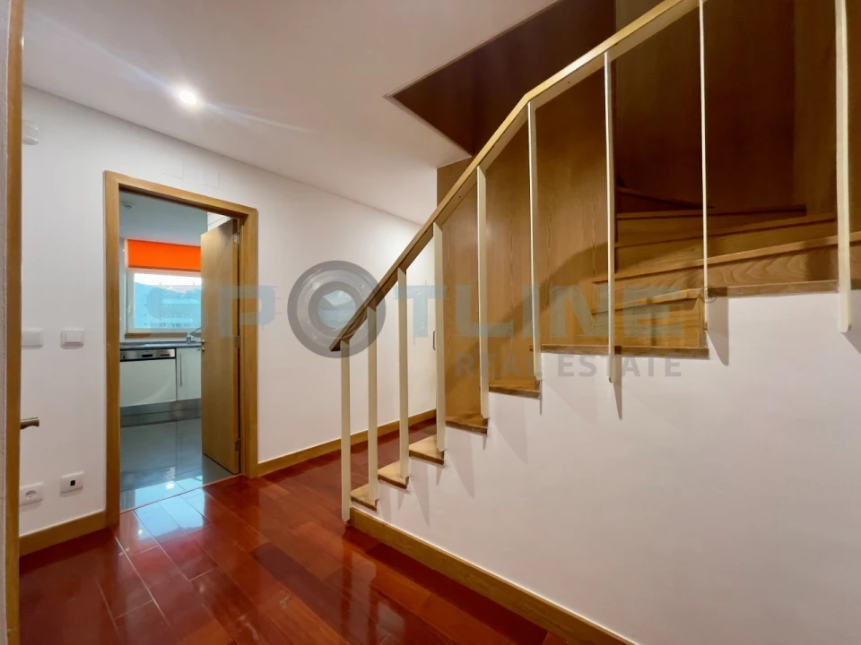 Apartamento T2 para Arrendamento em Parque das Nações Foto 3