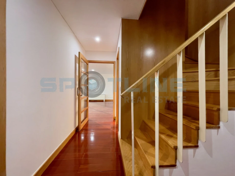 Apartamento T2 para Arrendamento em Parque das Nações Foto 9