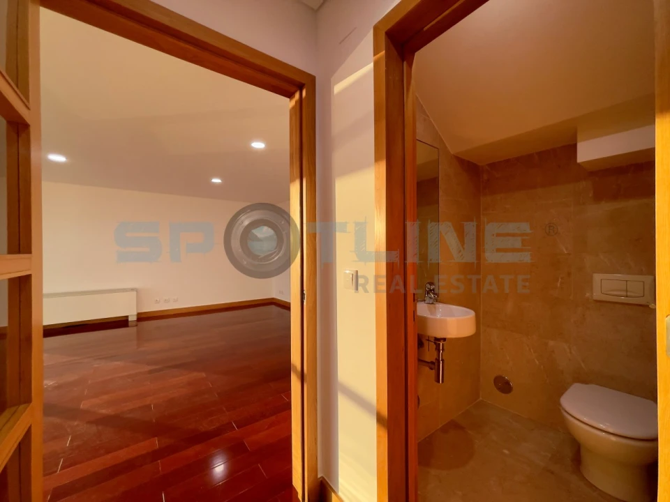 Apartamento T2 para Arrendamento em Parque das Nações Foto 17