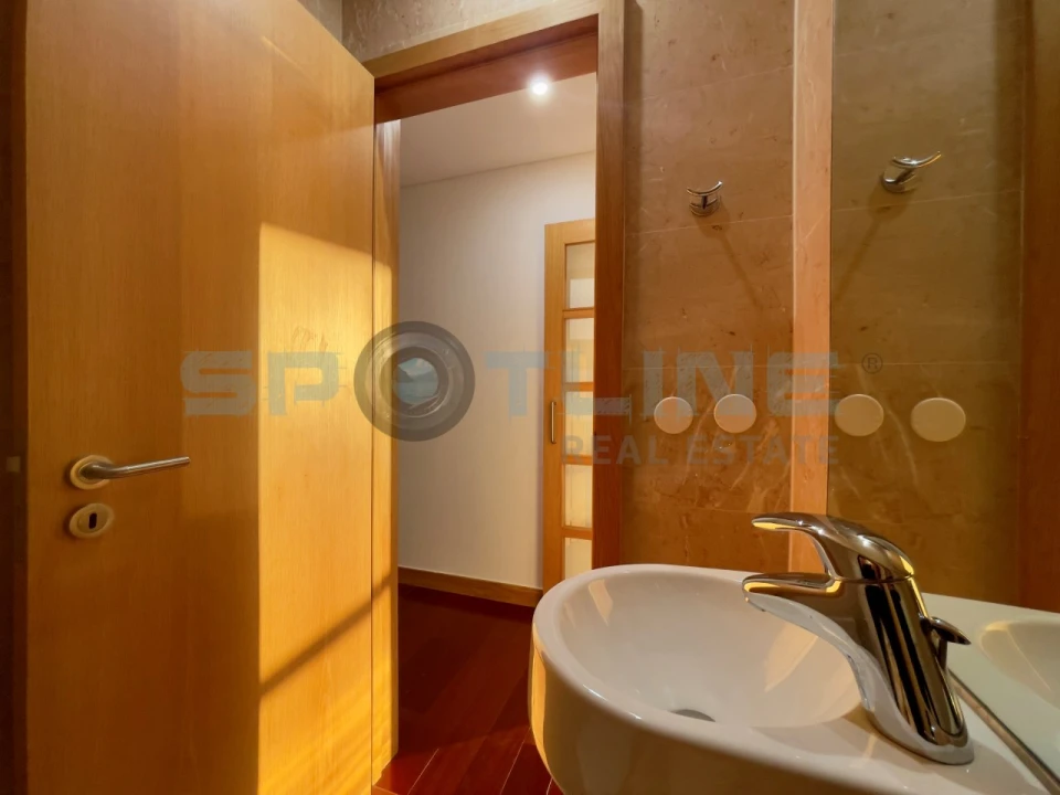 Apartamento T2 para Arrendamento em Parque das Nações Foto 19