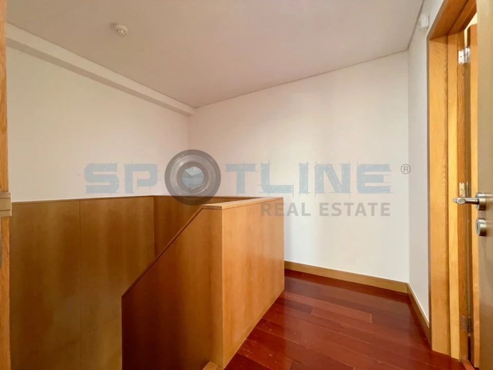 Apartamento T2 para Arrendamento em Parque das Nações Foto 21