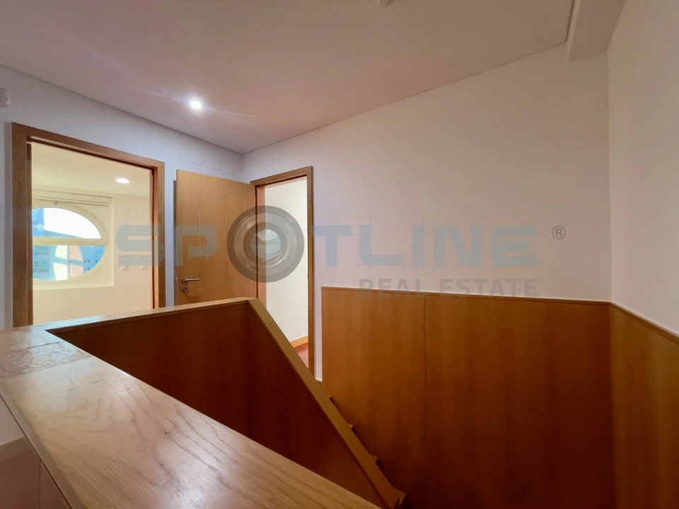 Apartamento T2 para Arrendamento em Parque das Nações Foto 22