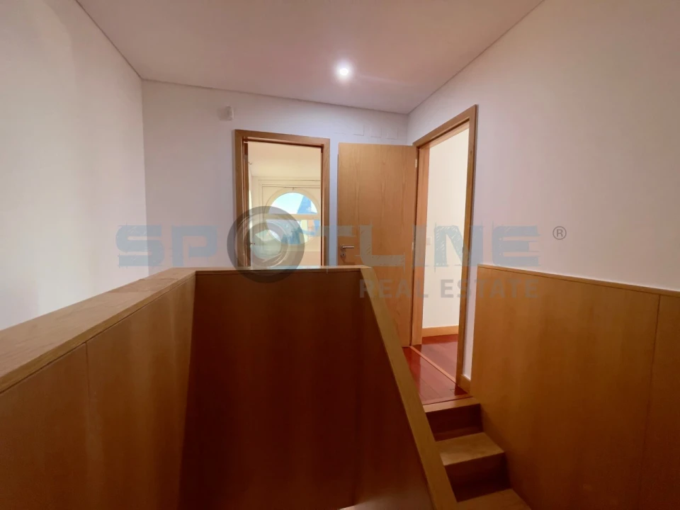 Apartamento T2 para Arrendamento em Parque das Nações Foto 23