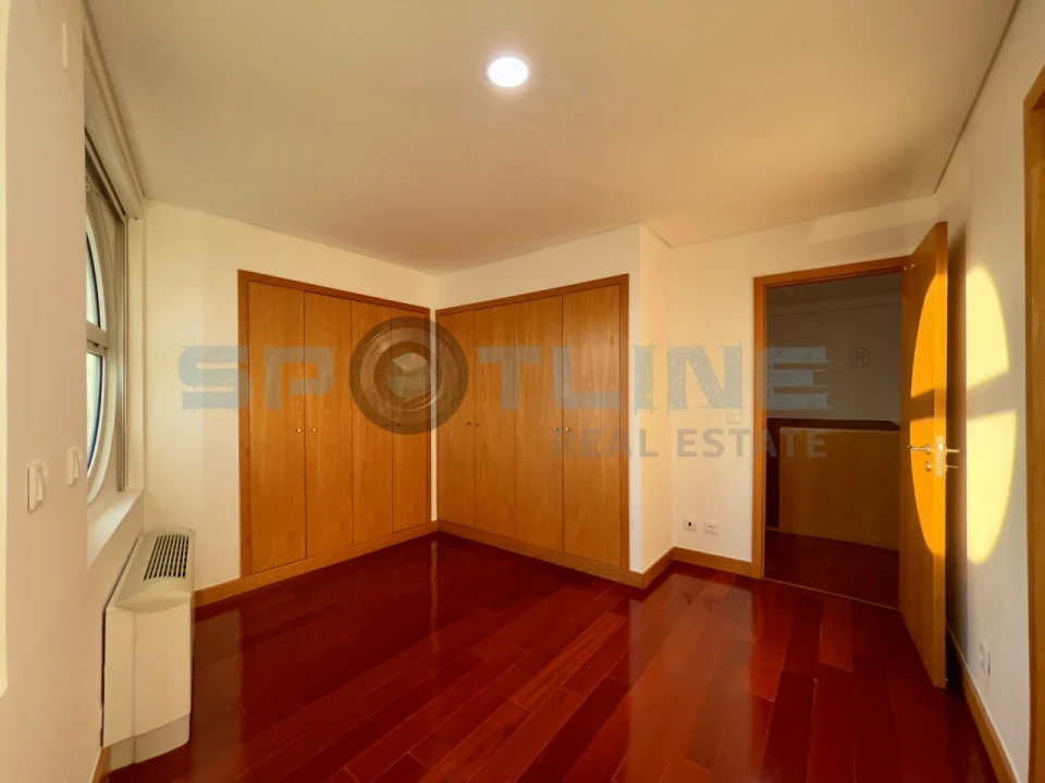 Apartamento T2 para Arrendamento em Parque das Nações Foto 28
