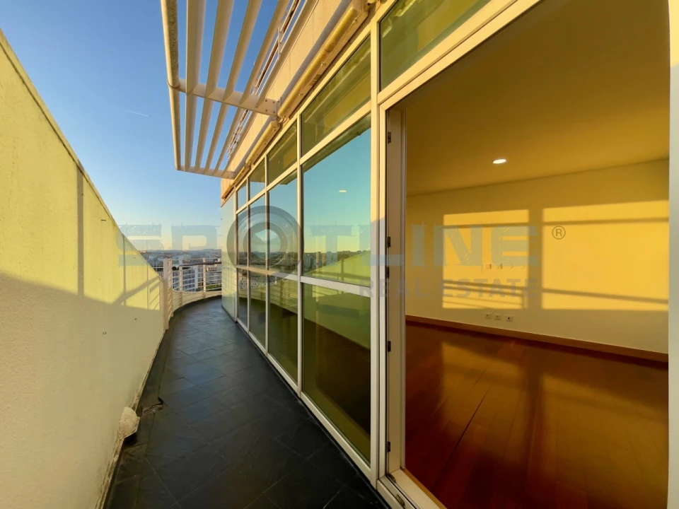 Apartamento T2 para Arrendamento em Parque das Nações Foto 43