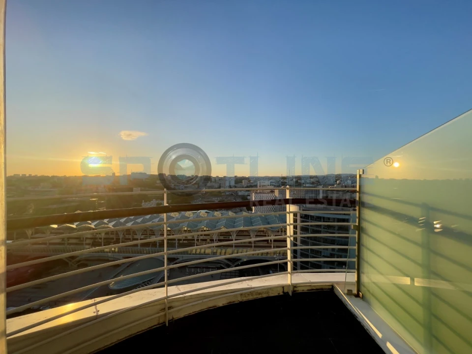 Apartamento T2 para Arrendamento em Parque das Nações Foto 46