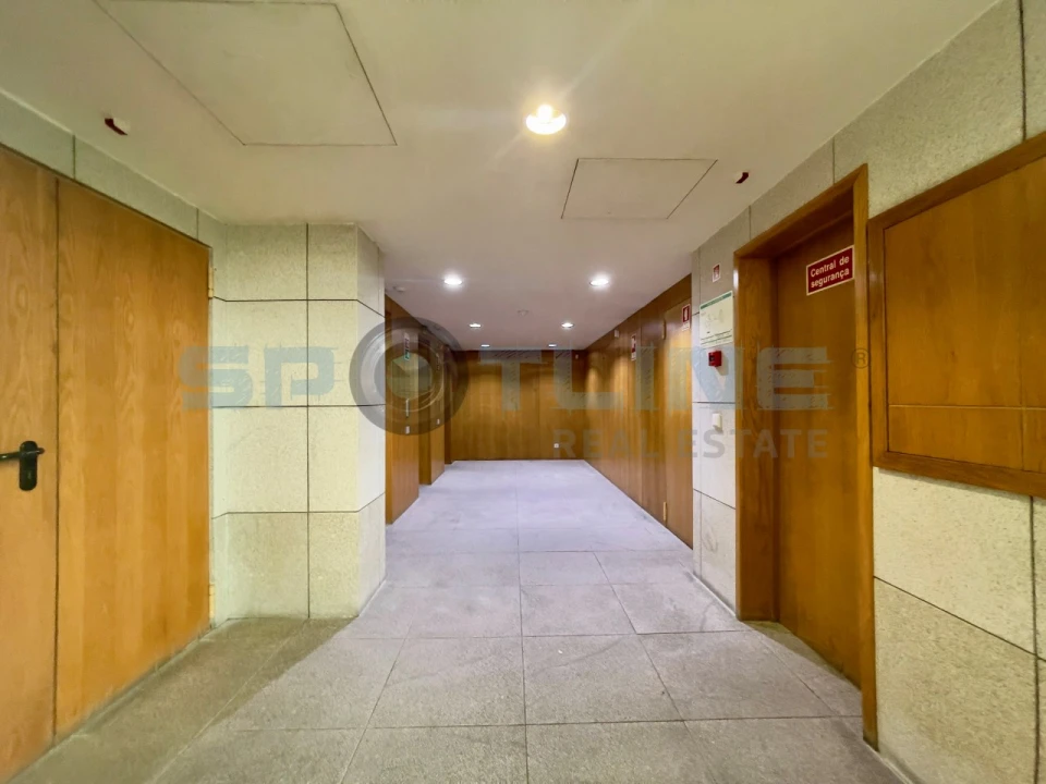Apartamento T2 para Arrendamento em Parque das Nações Foto 53