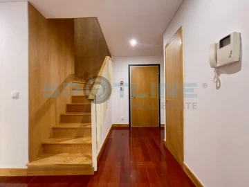 Apartamento T2 para Arrendamento em Parque das Nações