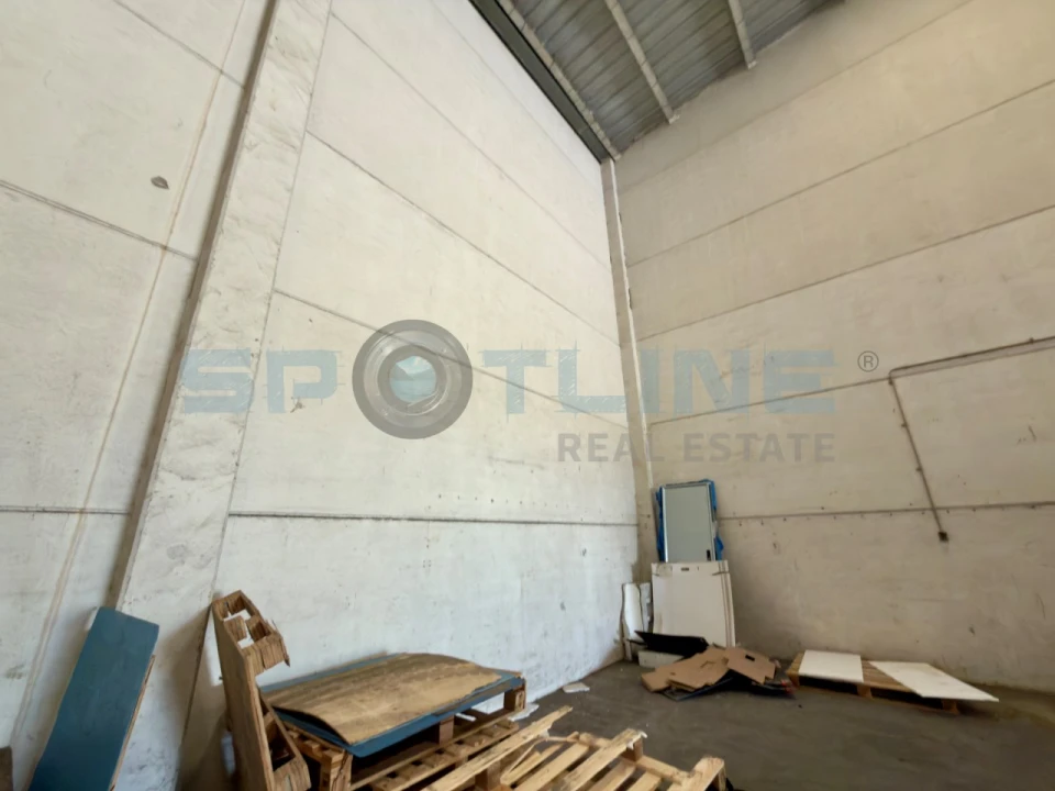 Armazém para Venda em Vialonga Foto 6