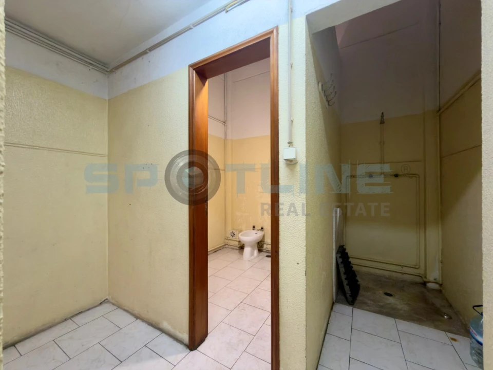 Armazém para Venda em Vialonga Foto 24