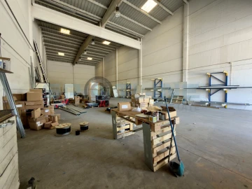 Armazém para Venda em Vialonga