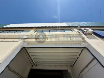 Armazém para Venda em Vialonga