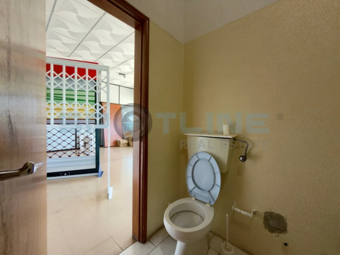 Armazém para Venda em Vialonga Foto 16