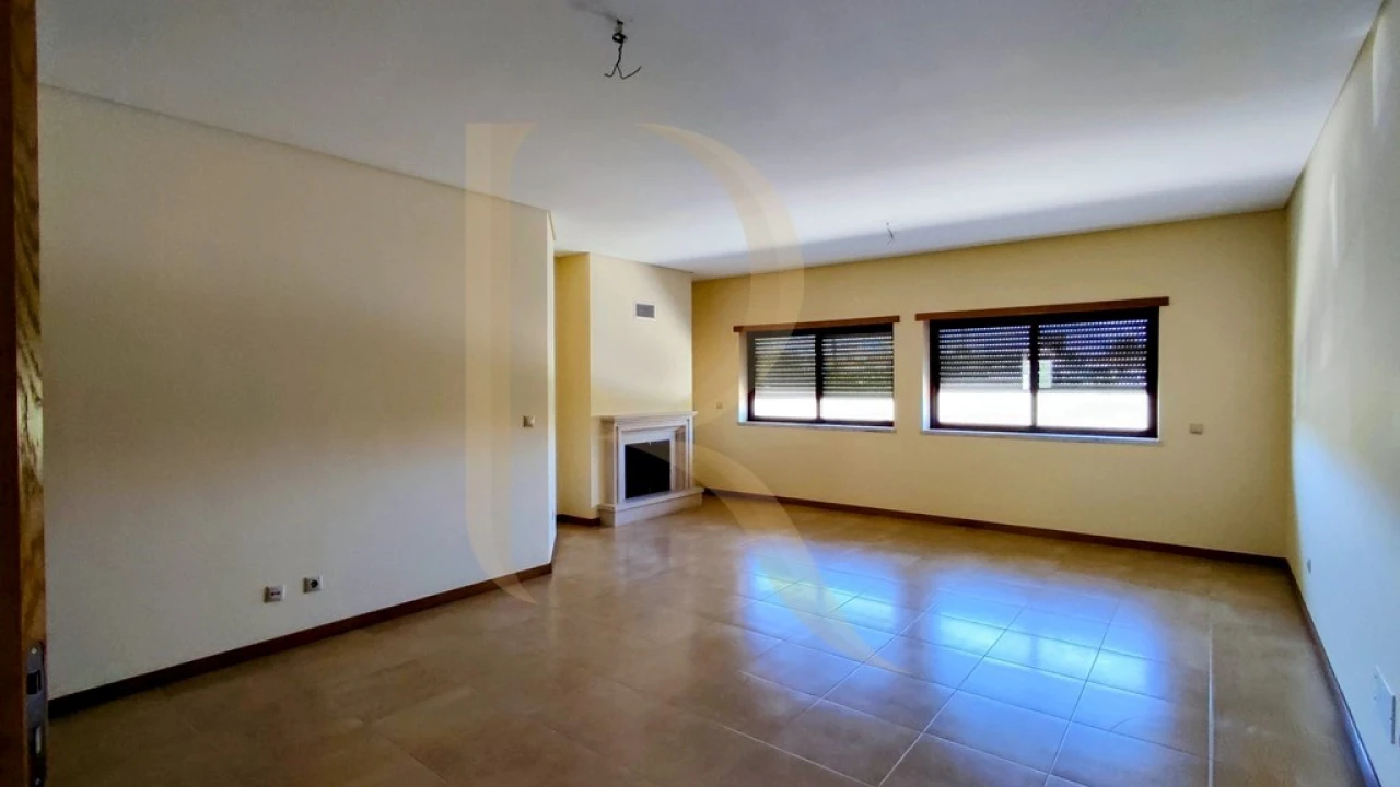 Apartamento T3 para Venda em Seixal, Arrentela e Aldeia de Paio Pires Foto 1