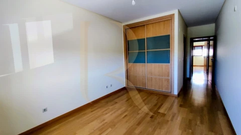 Apartamento T3 para Venda em Seixal, Arrentela e Aldeia de Paio Pires