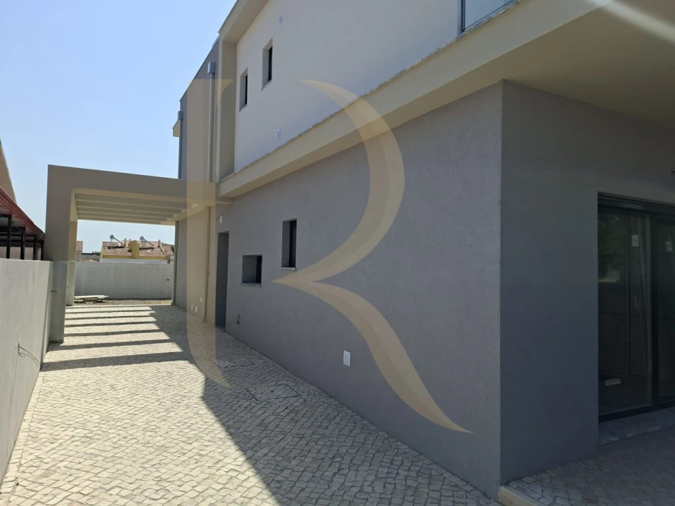 Moradia T3 para Venda em Fernao Ferro Foto 22