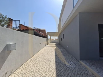 Moradia T3 para Venda em Fernao Ferro
