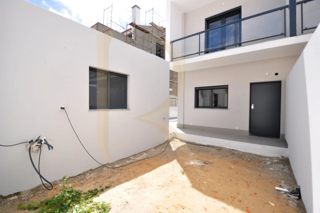 Moradia T3 para Venda em Quinta do Conde Foto 4