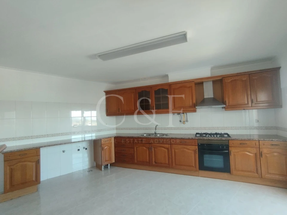 Apartamento T2 para Venda em Rio de Mouro Foto 4