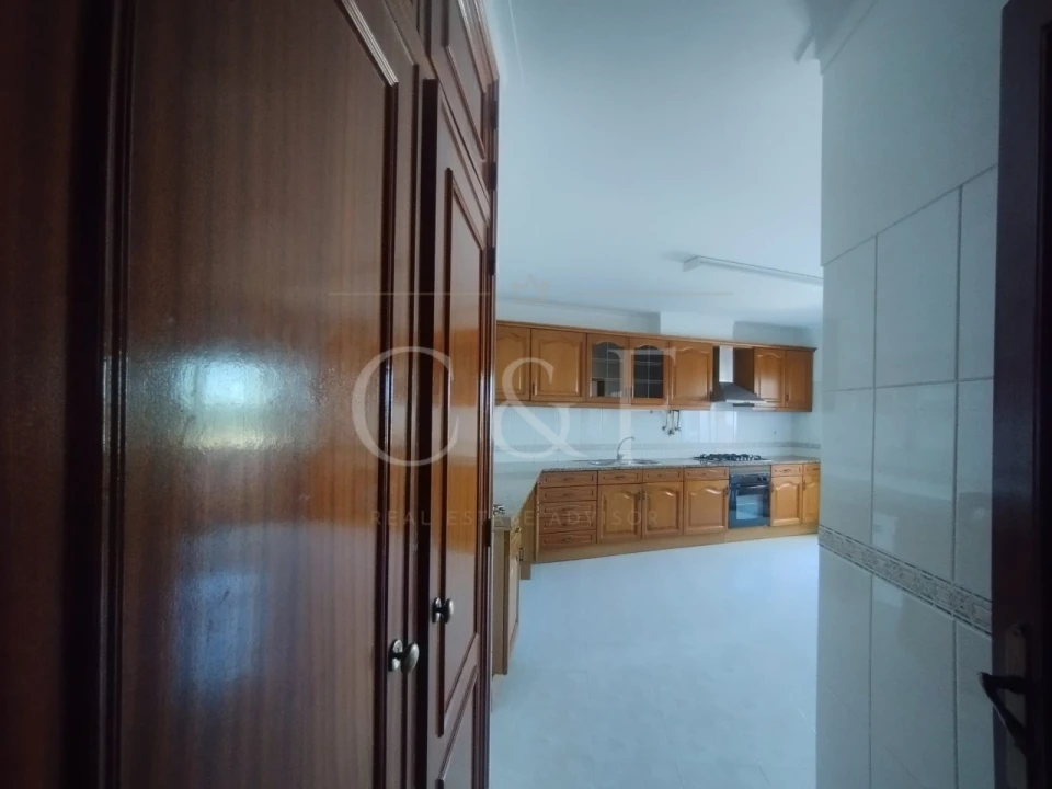 Apartamento T2 para Venda em Rio de Mouro Foto 8