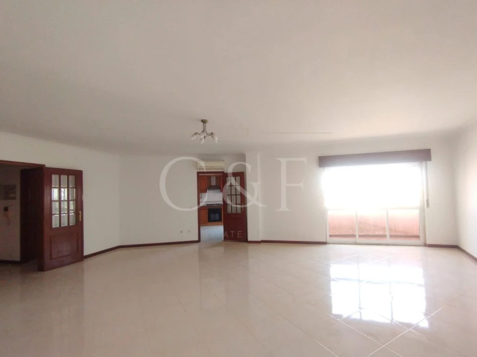 Apartamento T2 para Venda em Rio de Mouro Foto 15