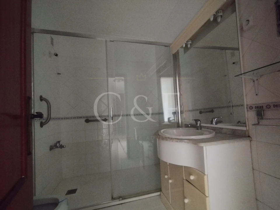 Apartamento T2 para Venda em Rio de Mouro Foto 24