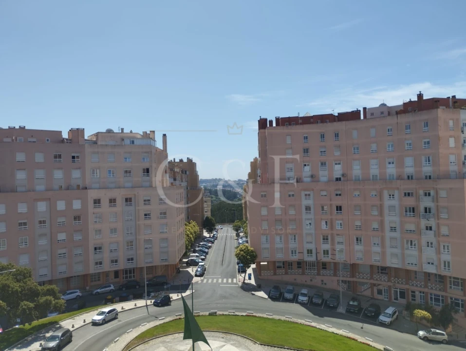 Apartamento T2 para Venda em Rio de Mouro Foto 32