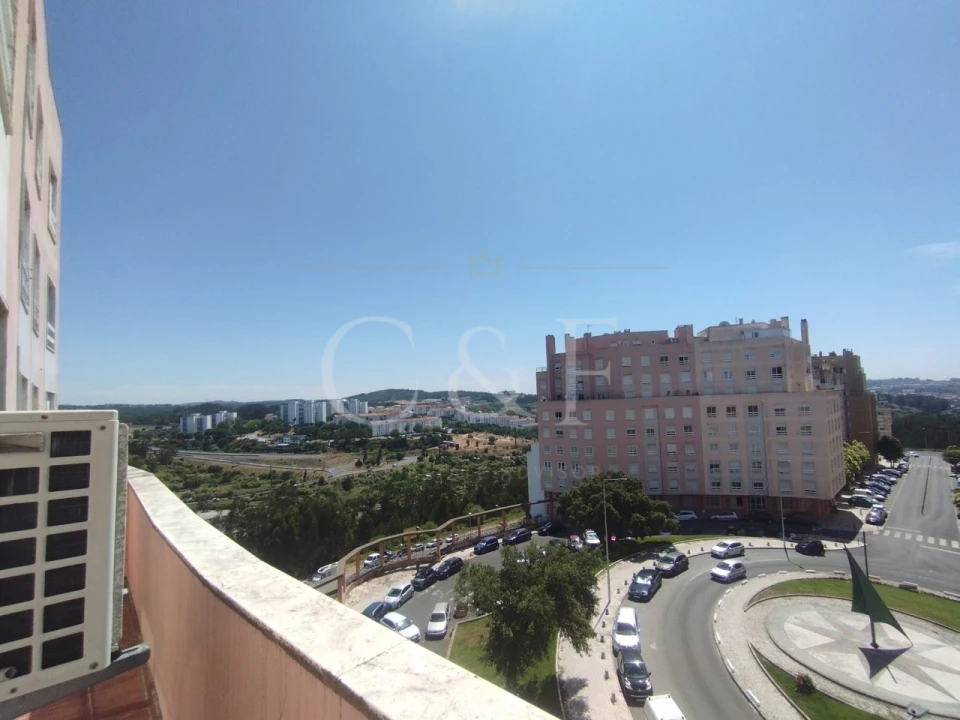 Apartamento T2 para Venda em Rio de Mouro Foto 33