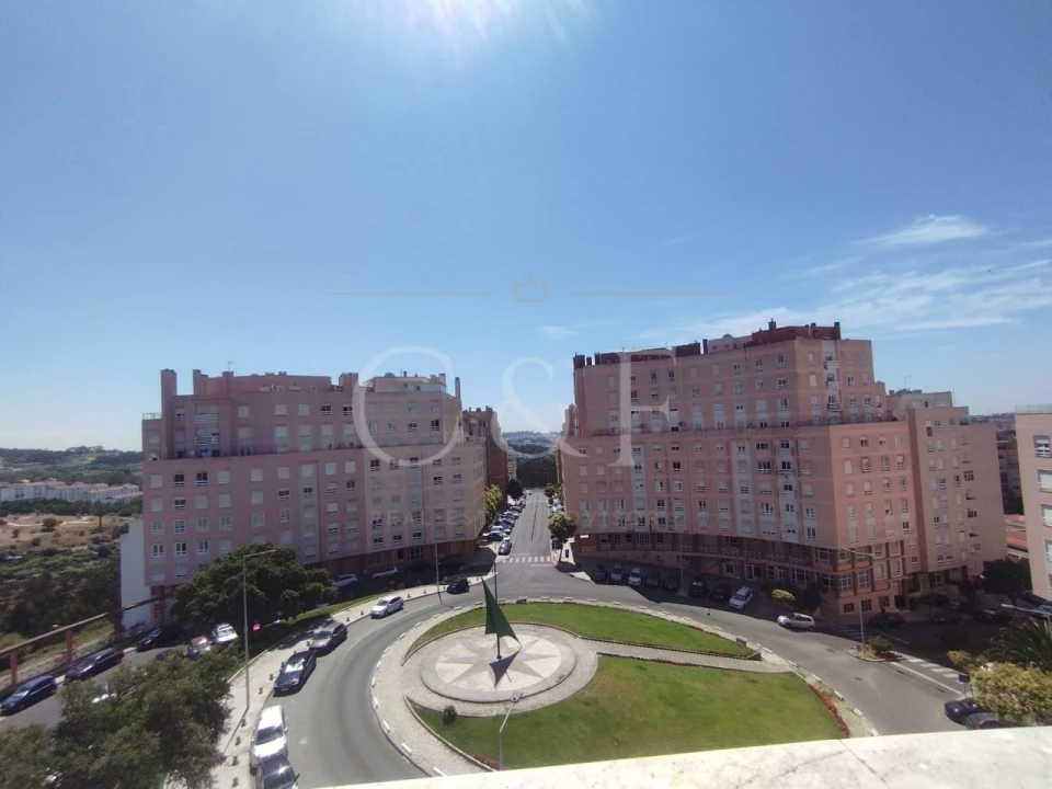 Apartamento T2 para Venda em Rio de Mouro Foto 35