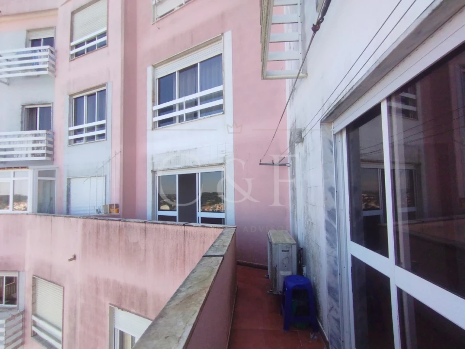 Apartamento T2 para Venda em Rio de Mouro Foto 38