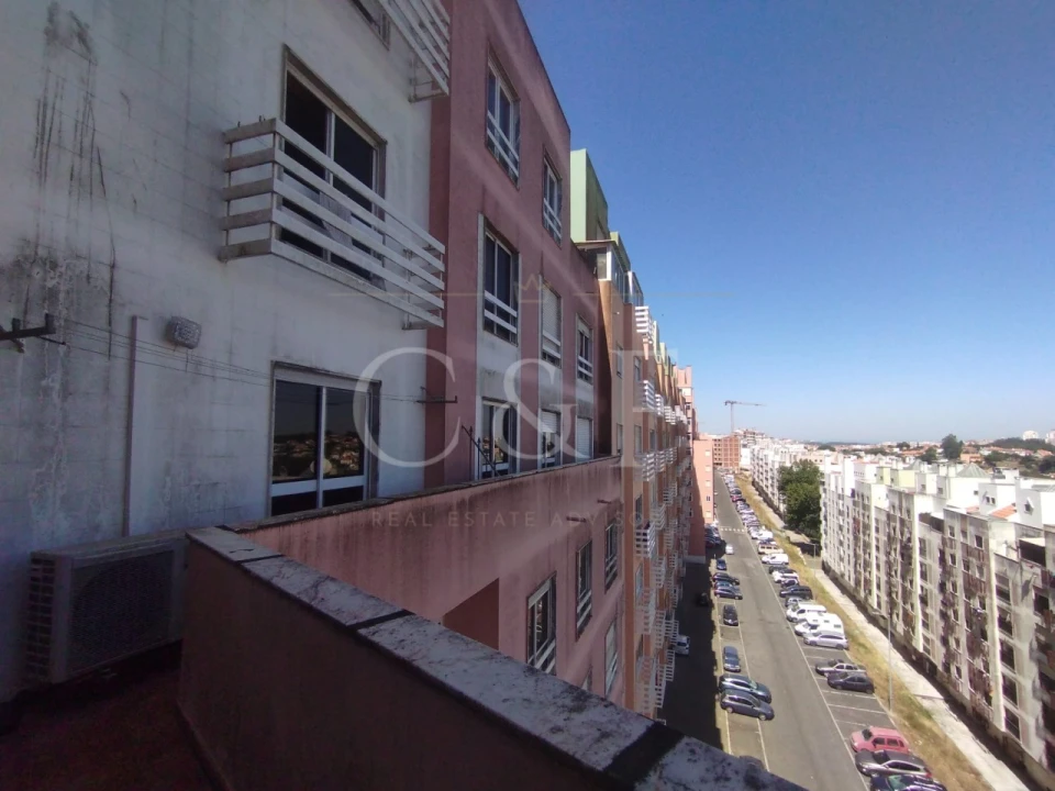 Apartamento T2 para Venda em Rio de Mouro Foto 40