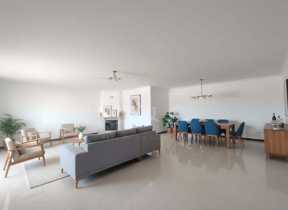 Apartamento T2 para Venda em Rio de Mouro Foto 9