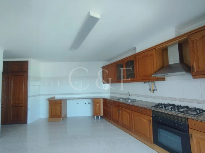 Apartamento T2 para Venda em Rio de Mouro Foto 5