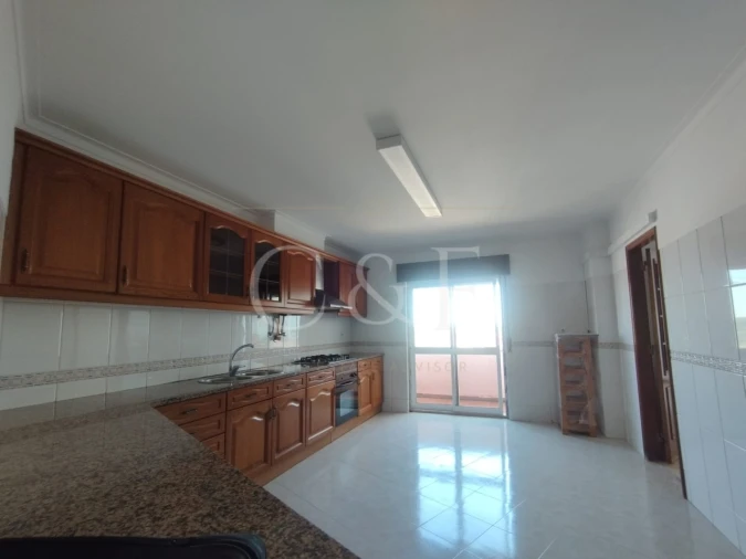 Apartamento T2 para Venda em Rio de Mouro Foto 6