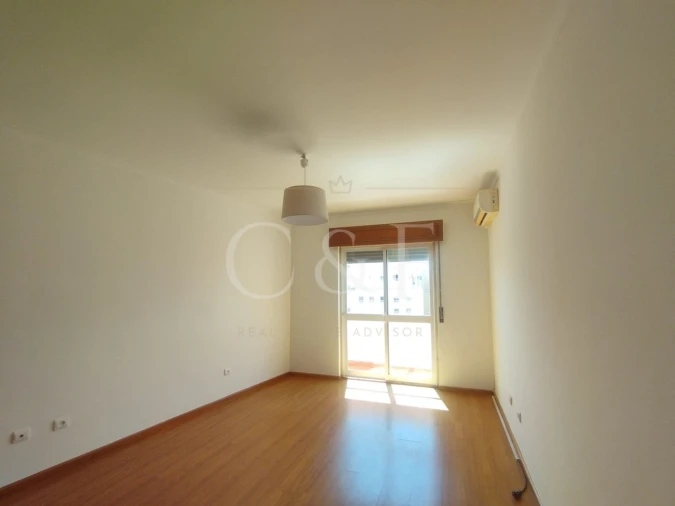 Apartamento T2 para Venda em Rio de Mouro Foto 19