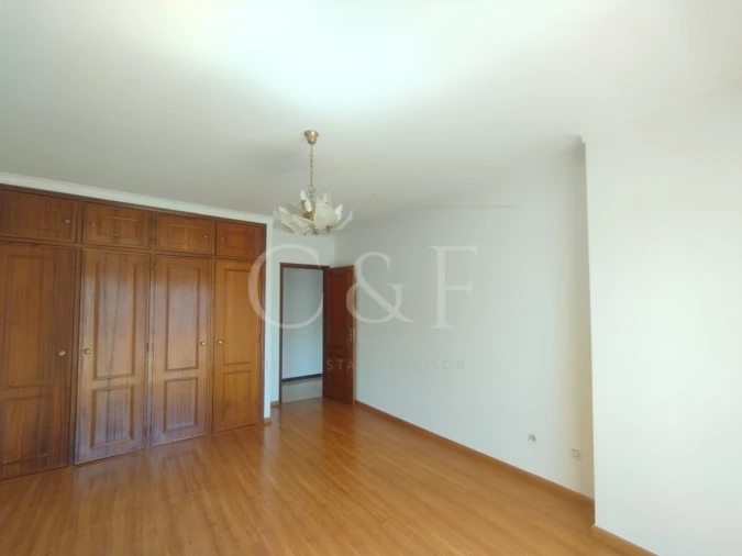 Apartamento T2 para Venda em Rio de Mouro Foto 29